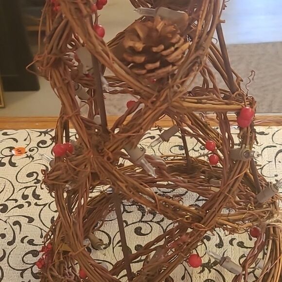 Conical Lighted Tree - Picture 4 of 10